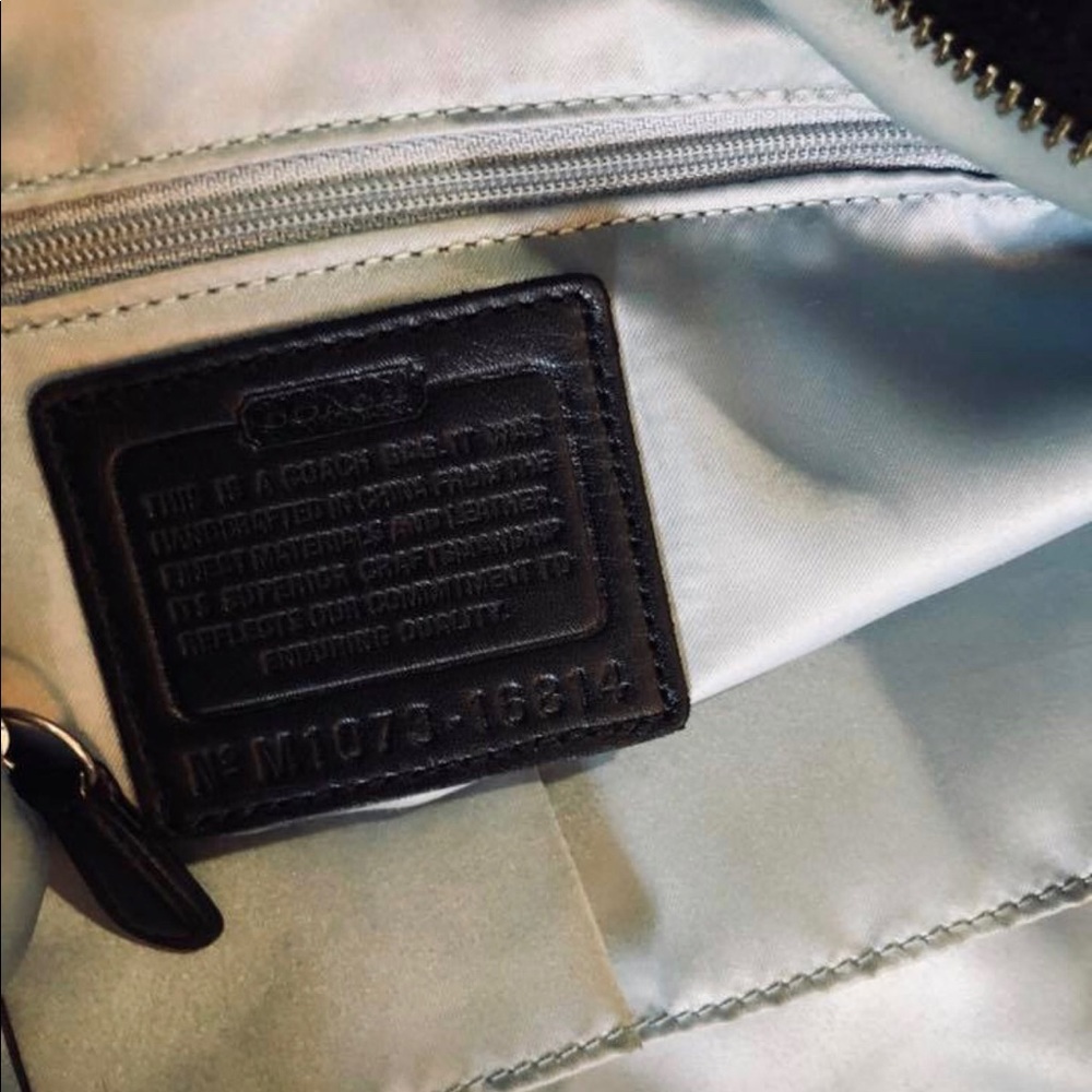 Authentic Genuine leather Coach bag - Picture 8 of 8